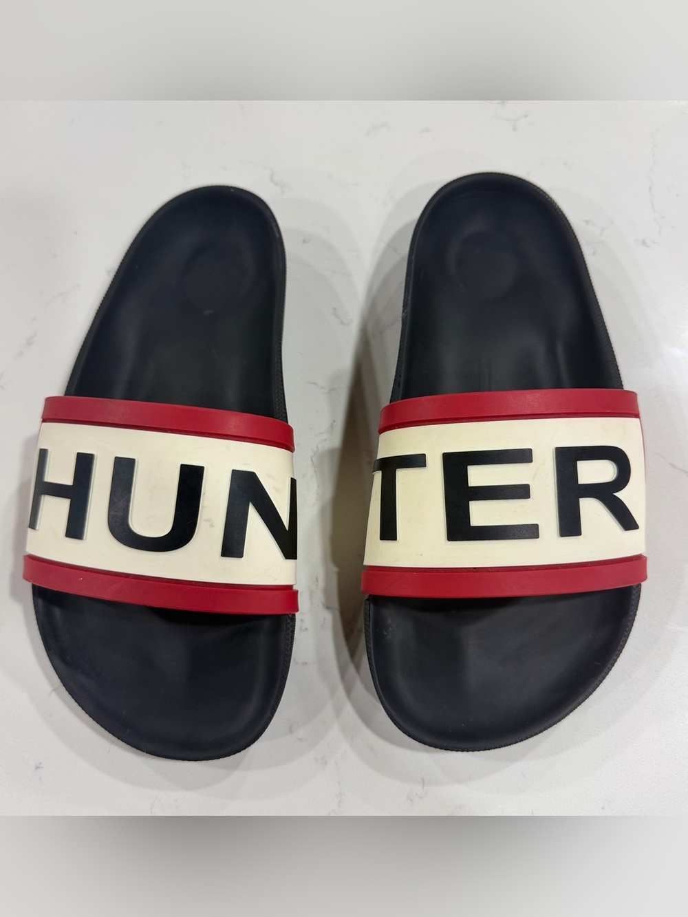 HUNTER • SLIDES